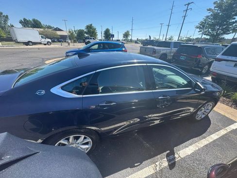 Used 2016 Chevrolet Impala LT w/ Leather Package FWD image 11