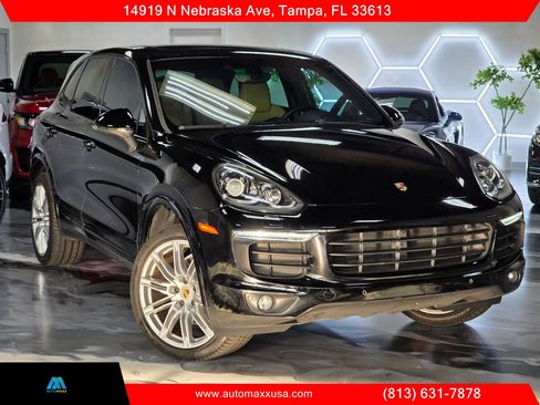 Used 2018 Porsche Cayenne Platinum Edition w/ Premium Package image 1