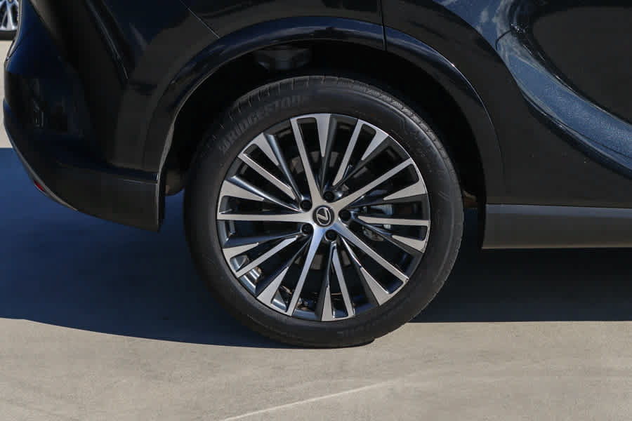 Certified 2023 Lexus RX 350 Premium Plus w/ Cold Area Package FWD image 10