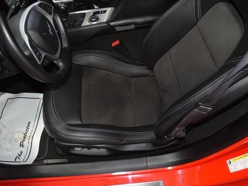 Used 2014 Chevrolet Corvette Stingray Convertible w/ 2LT Preferred Equipment Group image 38