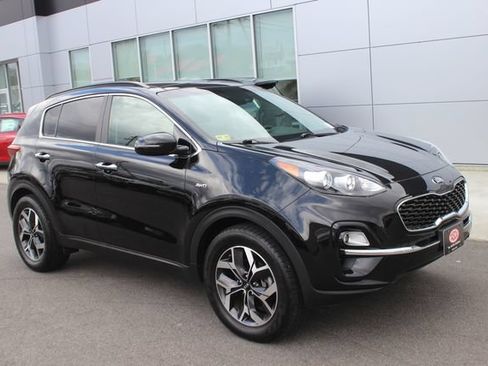 Used 2022 Kia Sportage EX AWD/4WD image 1