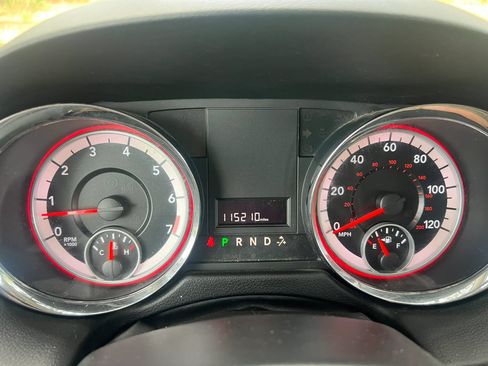 Used 2015 Dodge Grand Caravan SE w/ Quick Order Package 29E SE FWD image 12