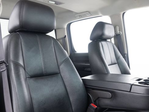 Used 2013 Chevrolet Silverado 2500 LT w/ Interior Plus Package image 30