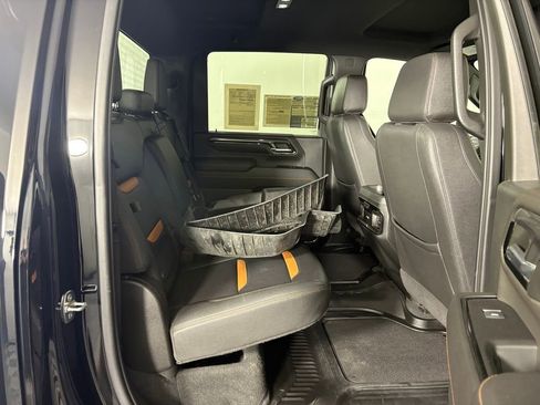 Used 2024 GMC Sierra 2500 AT4 AWD/4WD image 34