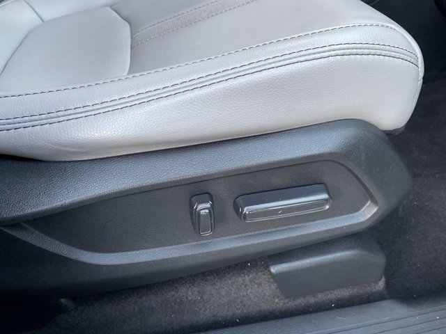 Used 2024 Honda Pilot Touring image 10