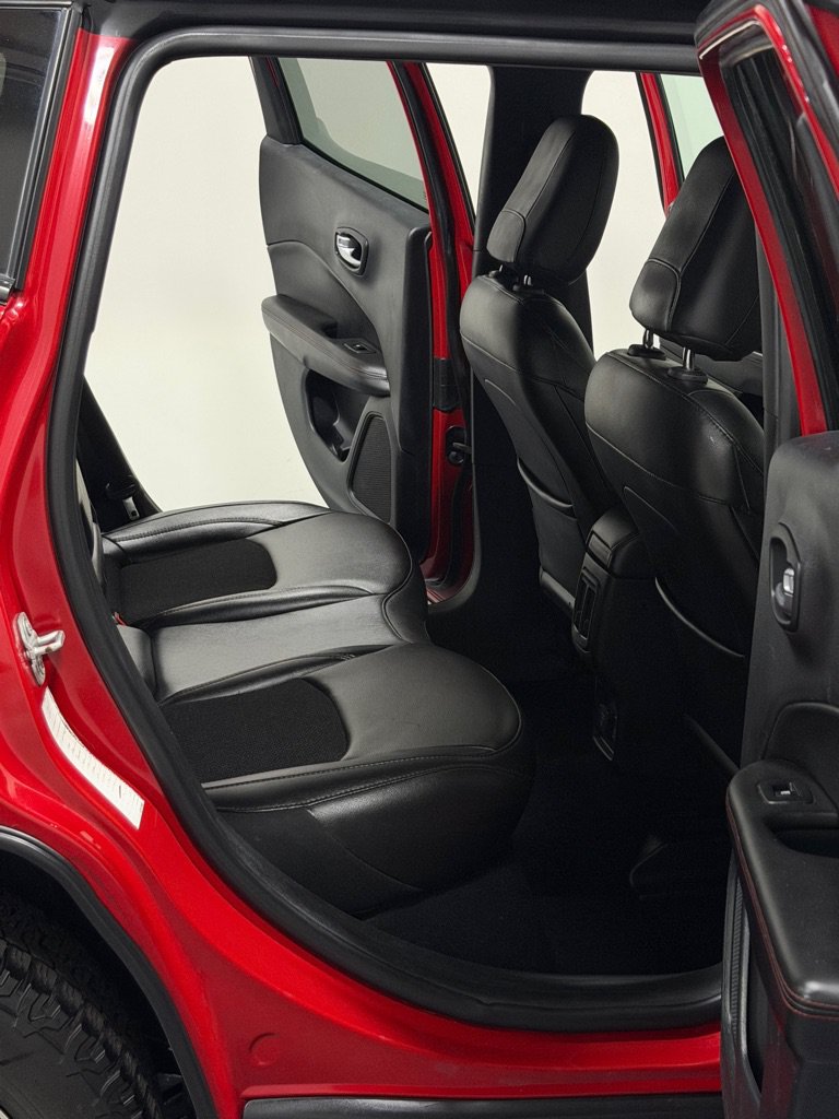 Used 2021 Jeep Compass Trailhawk AWD/4WD image 10