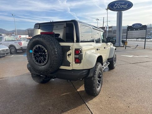 New 2025 Ford Bronco Raptor image 7