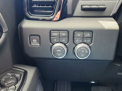New 2026 GMC Sierra 2500 AT4X w/ LPO, Black Badging Package AWD/4WD image 23