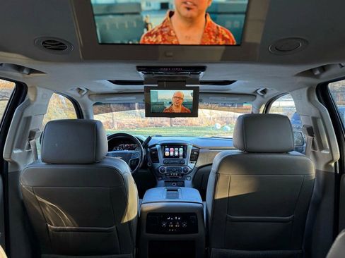 Used 2016 Chevrolet Suburban LT image 27