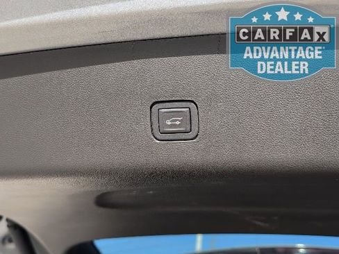 Used 2023 Chevrolet Traverse RS image 12