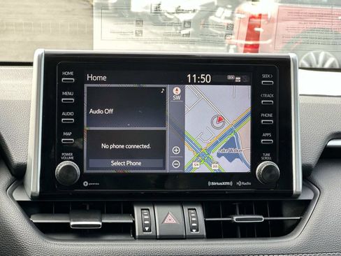 Used 2019 Toyota RAV4 Limited image 11