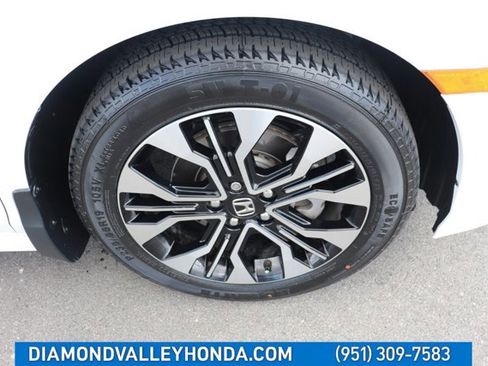 Used 2025 Honda Odyssey Elite image 32