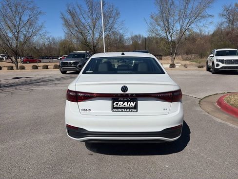 New 2026 Volkswagen Jetta SE FWD image 6