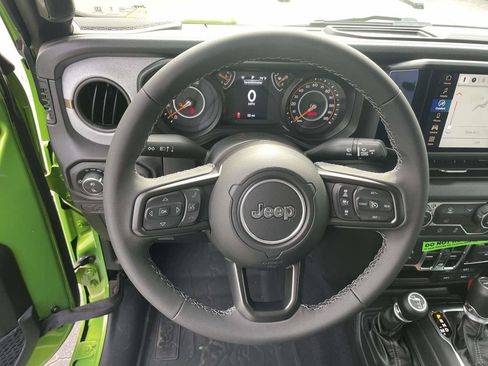 New 2025 Jeep Gladiator Sport image 33