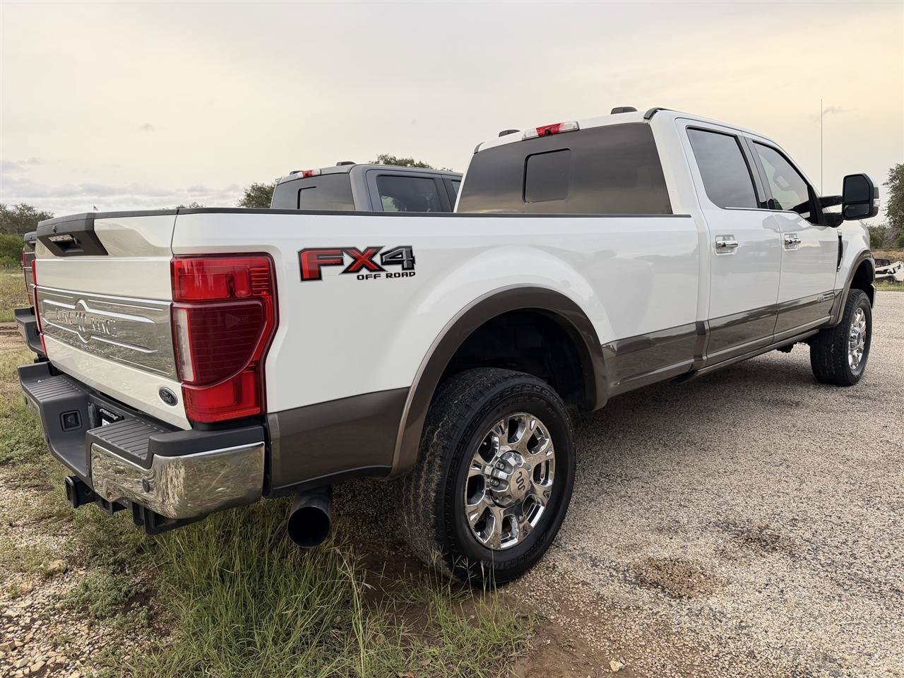 Used 2020 Ford F350 King Ranch w/ King Ranch Ultimate Package AWD/4WD image 2
