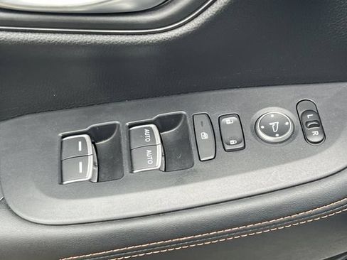 Used 2024 Honda HR-V Sport image 12