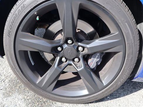 Used 2017 Chevrolet Camaro SS image 29