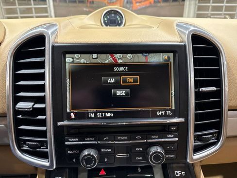 Used 2013 Porsche Cayenne GTS image 79