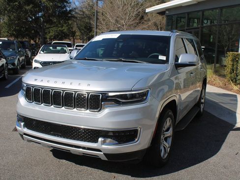 Used 2022 Jeep Wagoneer Series II image 14