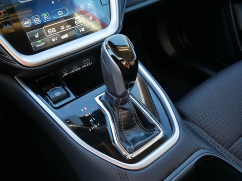 Certified 2025 Subaru Outback Premium image 24