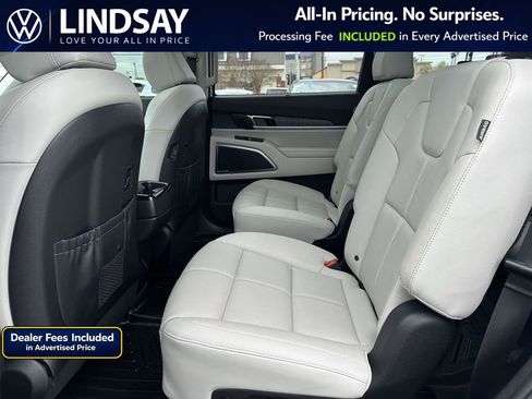 Used 2023 Kia Telluride SX FWD image 16