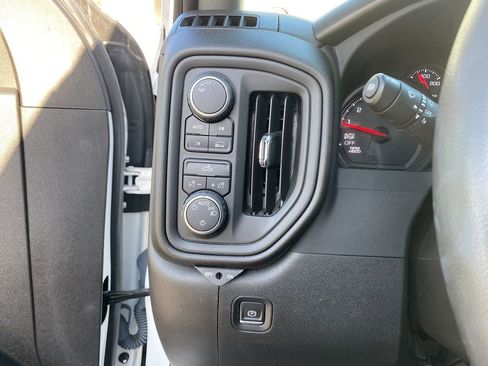 Used 2023 Chevrolet Silverado 1500 Custom image 14