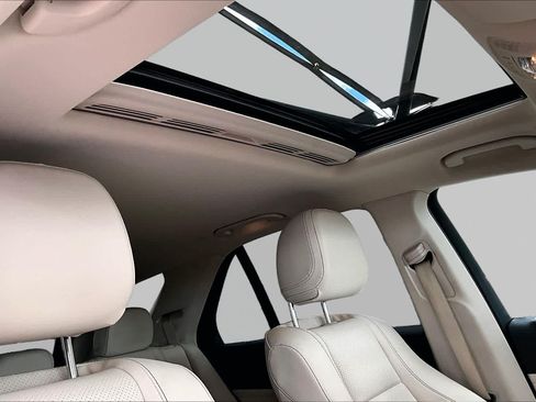 Certified 2025 Mercedes-Benz GLE 450e 4MATIC image 14