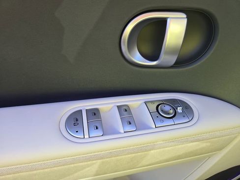 Used 2023 Hyundai Ioniq 5 SEL image 19