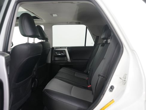 Used 2022 Toyota 4Runner SR5 Premium image 16