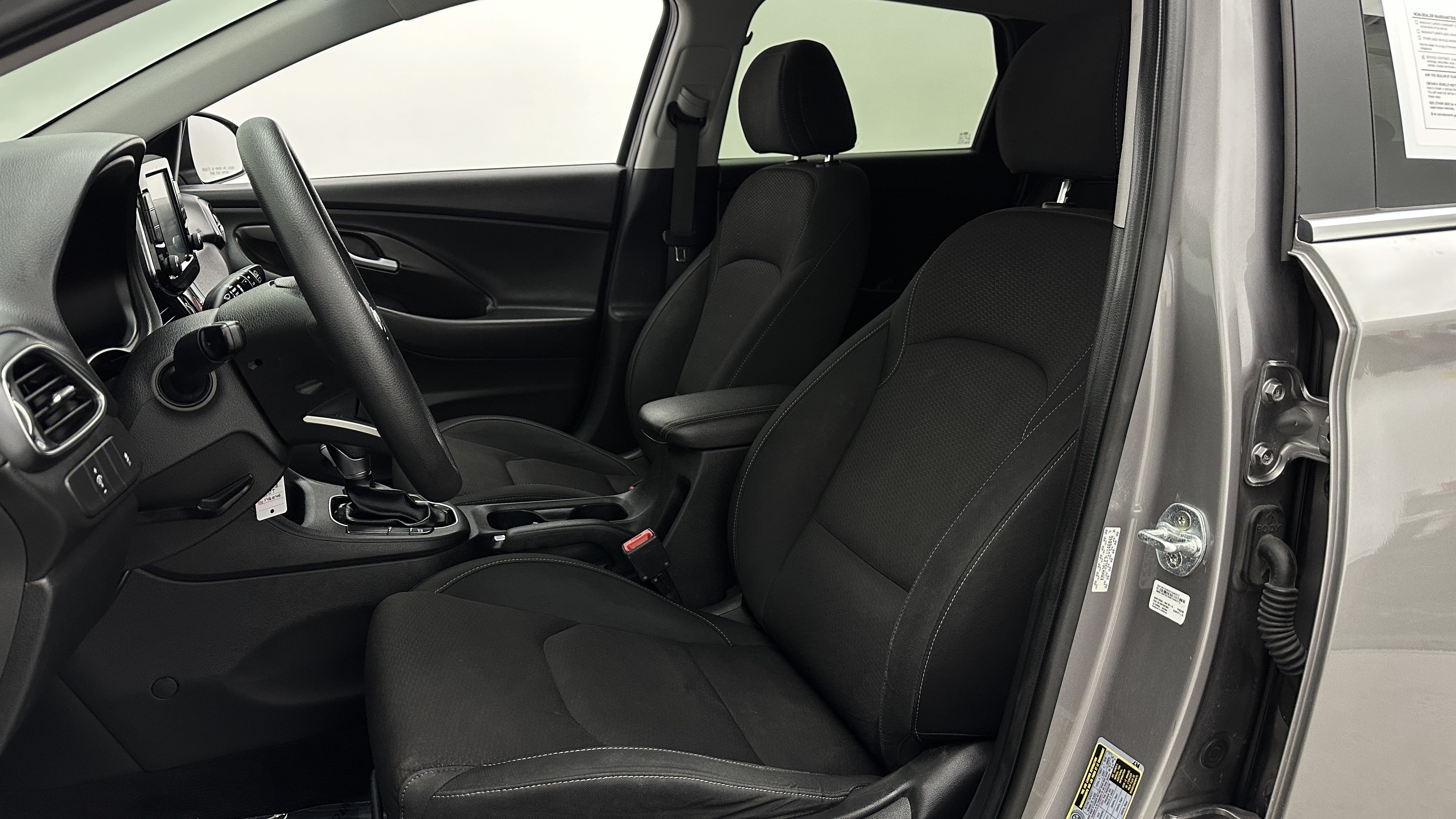 Used 2020 Hyundai Elantra GT FWD image 13