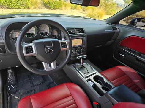 Used 2013 Dodge Challenger R/T RWD image 23