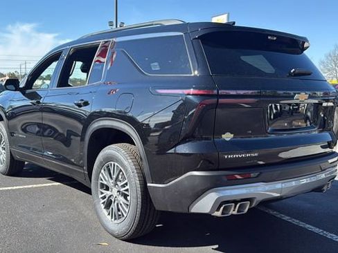 New 2026 Chevrolet Traverse LT w/ Driver Confidence Package image 5