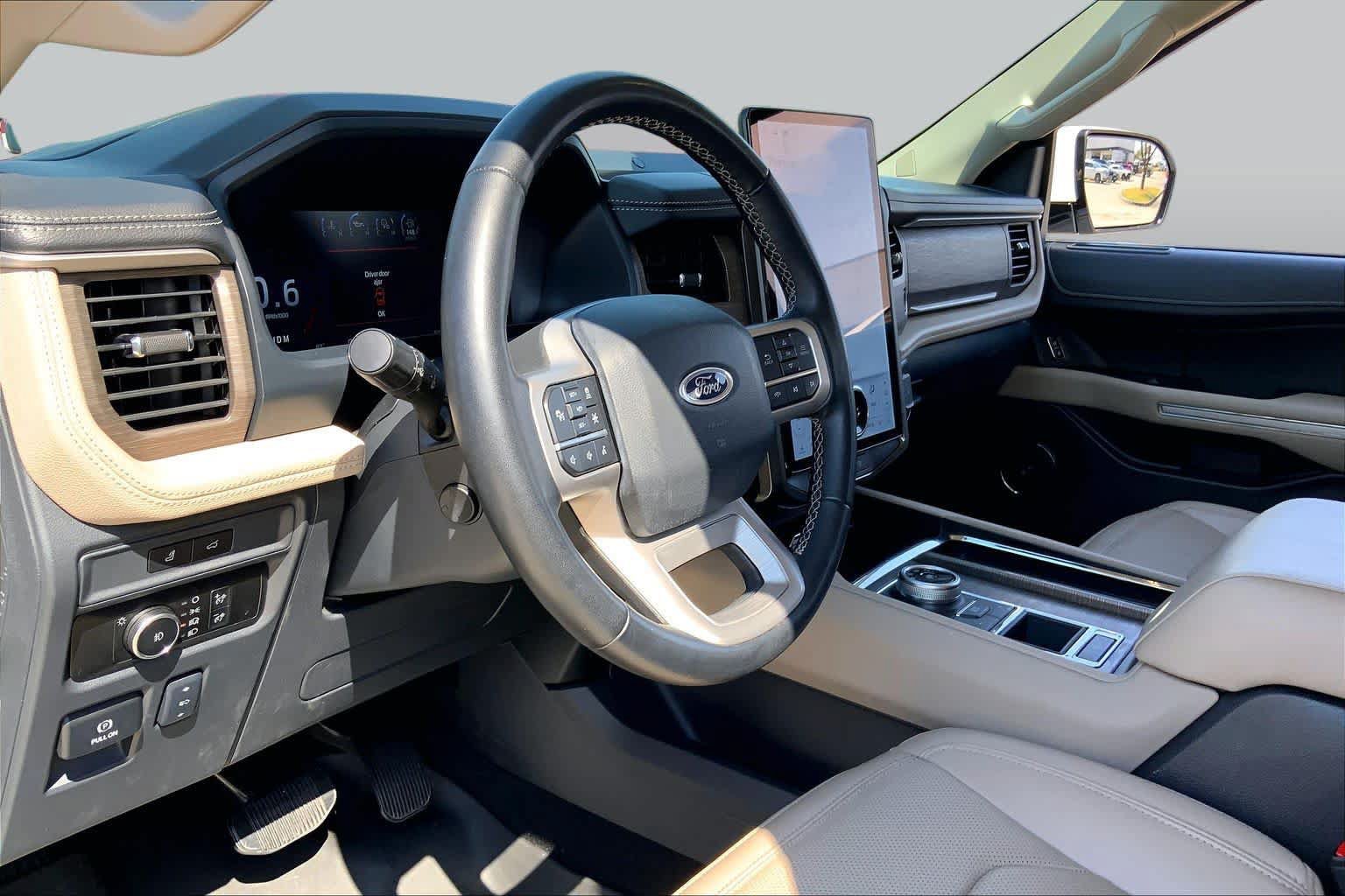 Used 2024 Ford Expedition Max Limited RWD image 17