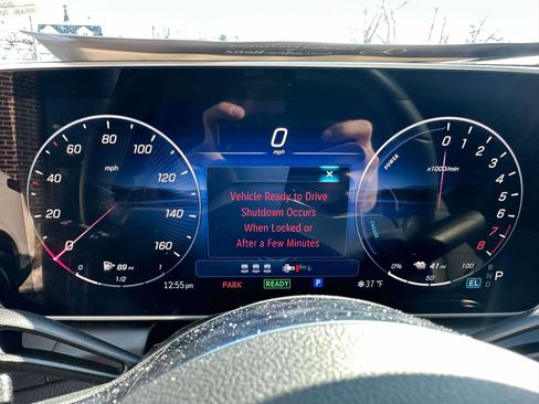 Used 2025 Mercedes-Benz GLC 350e 4MATIC image 23