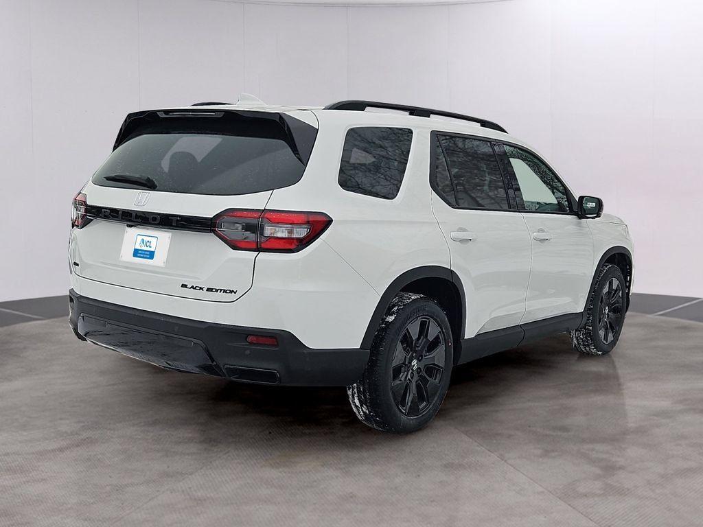 New 2026 Honda Pilot Black Edition image 3