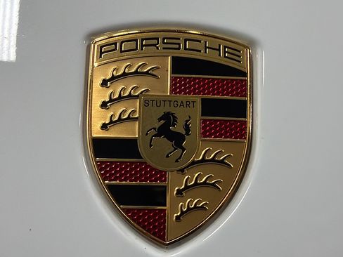 Used 2025 Porsche Cayenne image 12