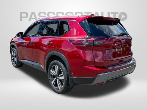 Certified 2024 Nissan Rogue SL FWD image 3