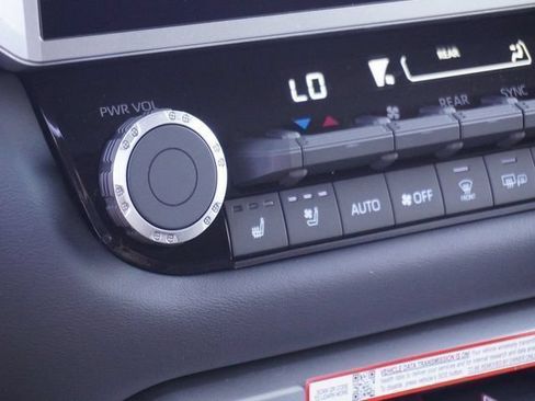New 2025 Toyota Sequoia Platinum AWD/4WD image 31