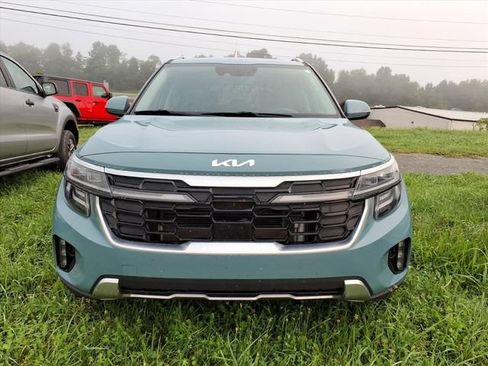 Used 2024 Kia Seltos SX w/ SX Sunroof Package AWD/4WD image 11
