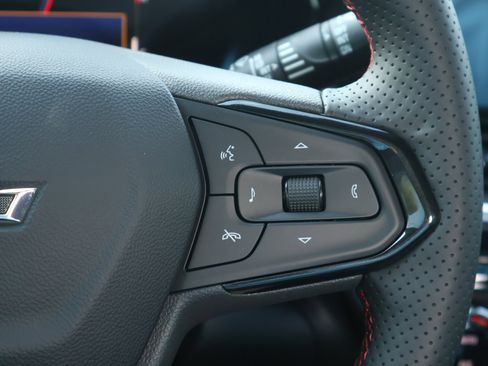 New 2026 Chevrolet Trax RS w/ Sunroof Package FWD image 14