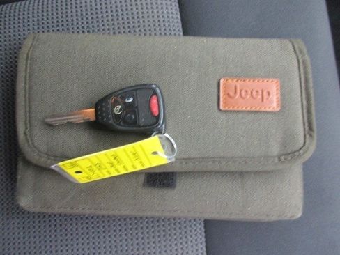 Used 2012 Jeep Compass Latitude image 28