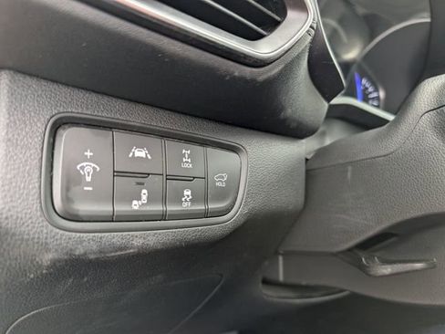 Used 2020 Hyundai Santa Fe Limited AWD/4WD image 12