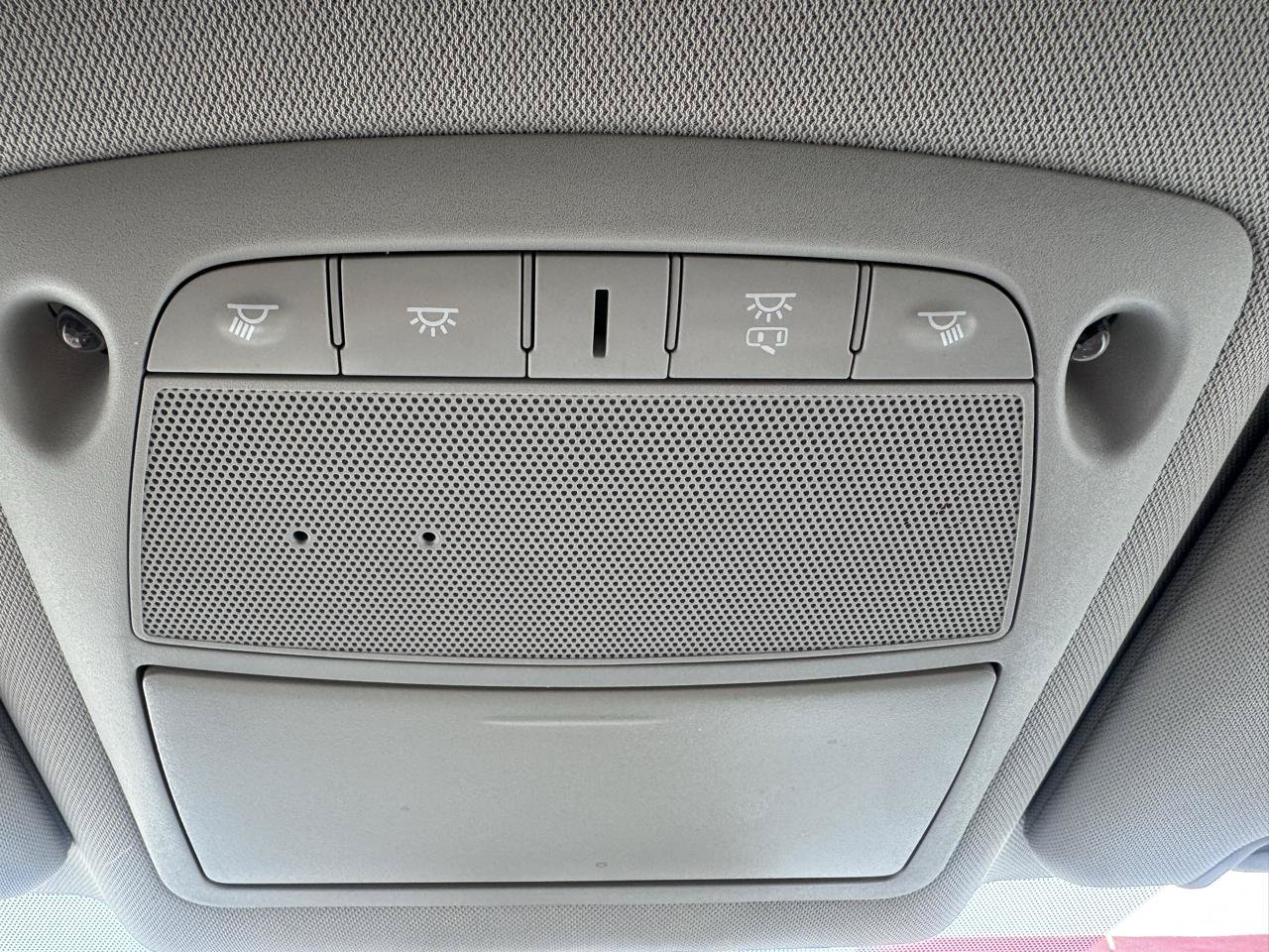 Used 2020 Nissan Rogue S AWD/4WD image 19