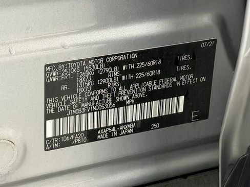 Used 2021 Toyota RAV4 SE image 27