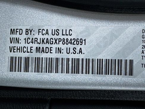 Used 2023 Jeep Grand Cherokee L Laredo AWD/4WD image 30