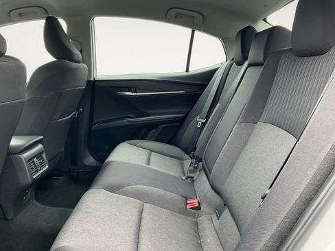 Used 2025 Toyota Camry LE image 14