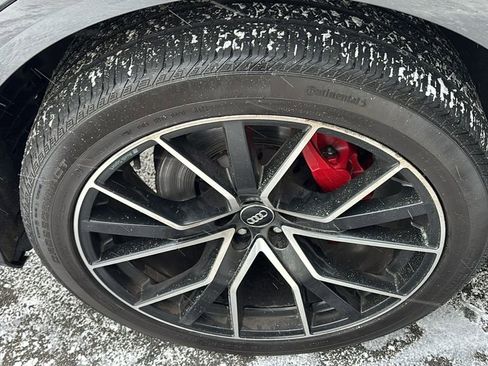 Used 2020 Audi Q8 Premium Plus w/ Premium Plus Package image 32