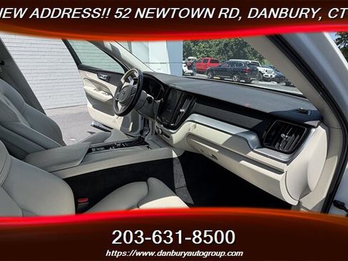 Used 2019 Volvo XC60 T6 Momentum w/ Premium Package AWD/4WD image 20