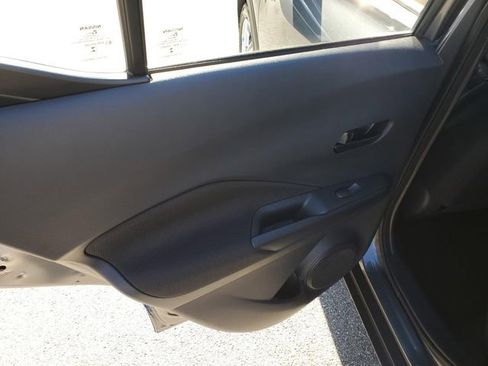 Certified 2025 Nissan Kicks Play S image 12