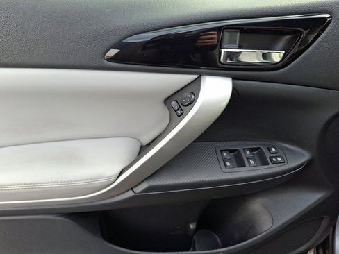 Used 2023 Mitsubishi Eclipse Cross SEL image 17